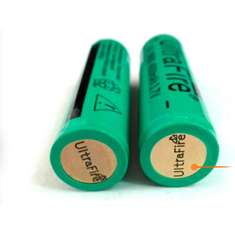 2PCS 4000mAh 18650 UltraFire Cells (Rechargeable button top Li-ion with PCB protection)